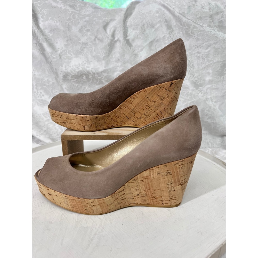 Stuart Weitzman Taupe Suede Peep Toe Cork Wedge Pumps A409779-1 Size 8N - Picture 3 of 8